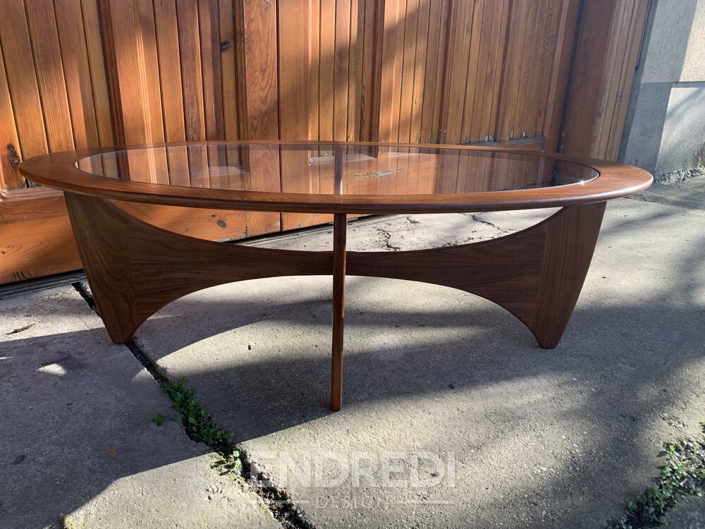 Ovális teak Astro dohányzóasztal — üveglap — Victor Wilkins — G-Plan, 1960-as évek - Image 2