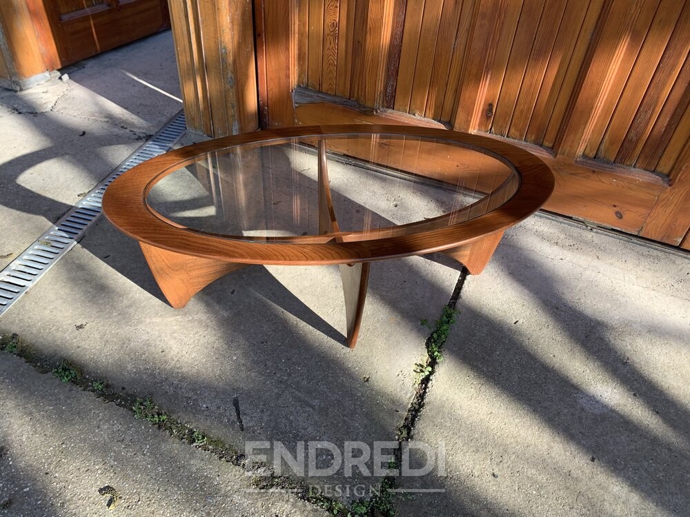 Ovális teak Astro dohányzóasztal — üveglap — Victor Wilkins — G-Plan, 1960-as évek - Image 8