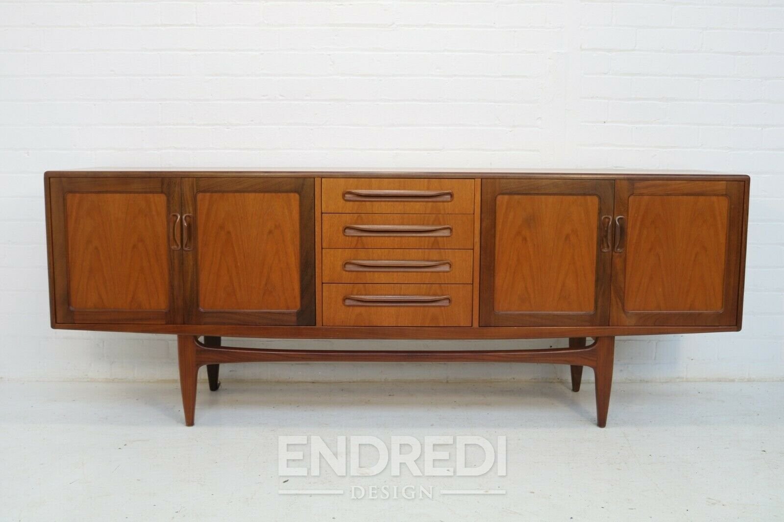 Teak tálalószekrény — Victor Wilkins — G-Plan, 1962 - Image 2